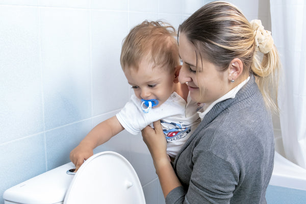 How to train kids to use the toilet independently?